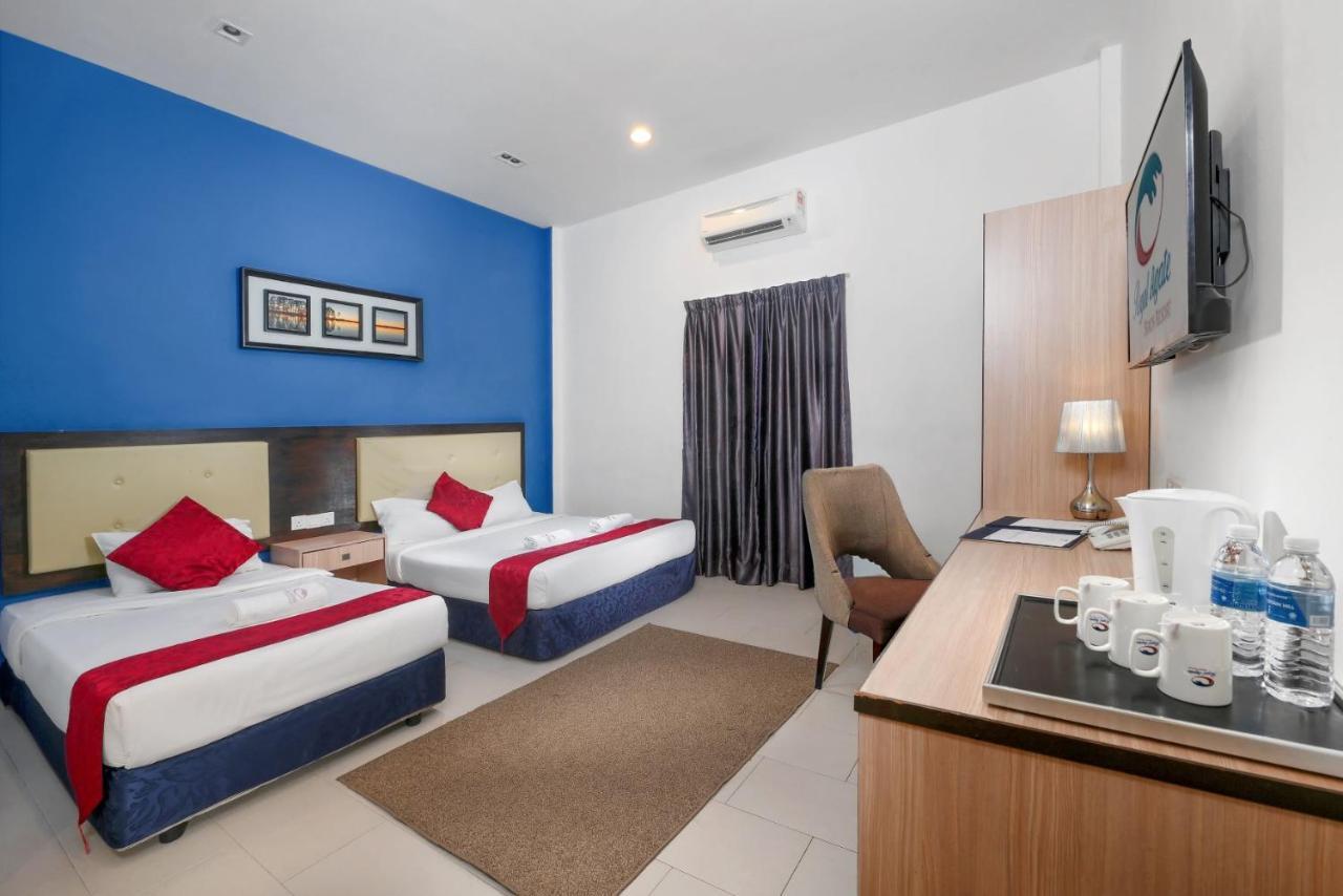 Royal Agate Beach Resort Pantai Cenang  Extérieur photo