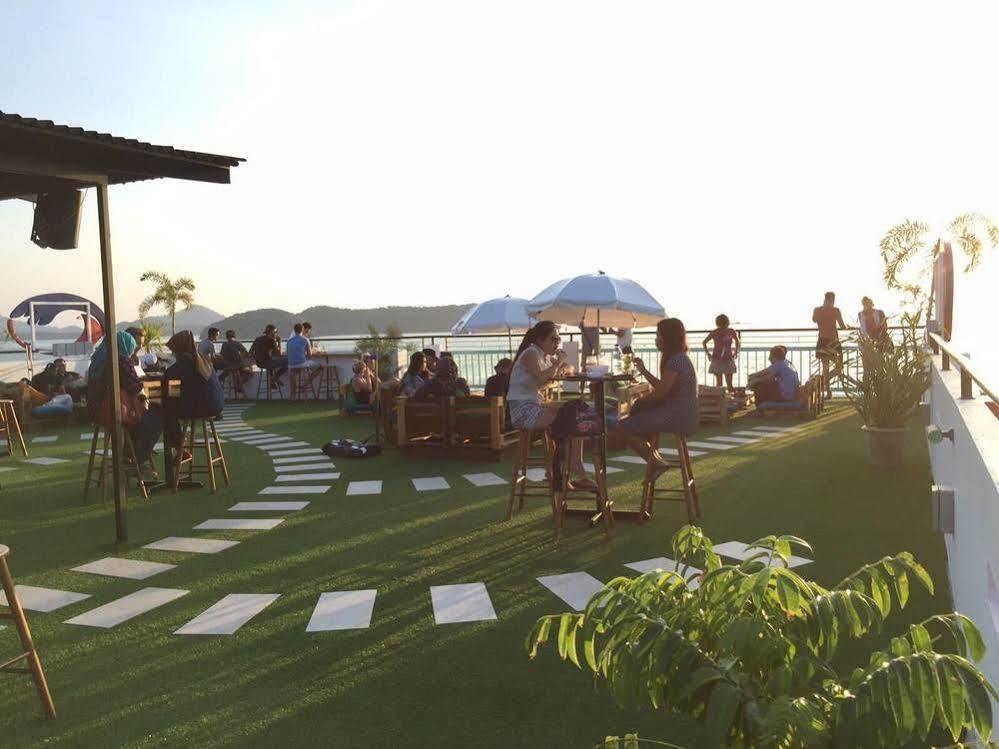 Royal Agate Beach Resort Pantai Cenang  Extérieur photo