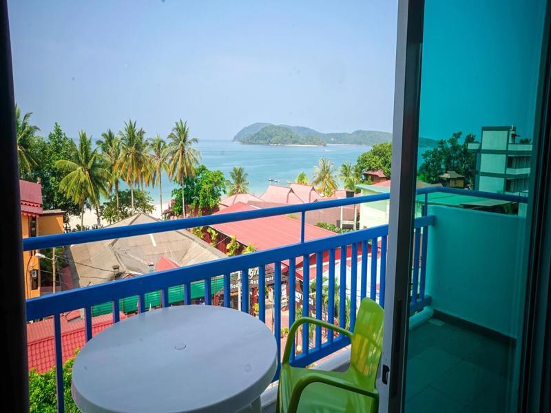 Royal Agate Beach Resort Pantai Cenang  Extérieur photo