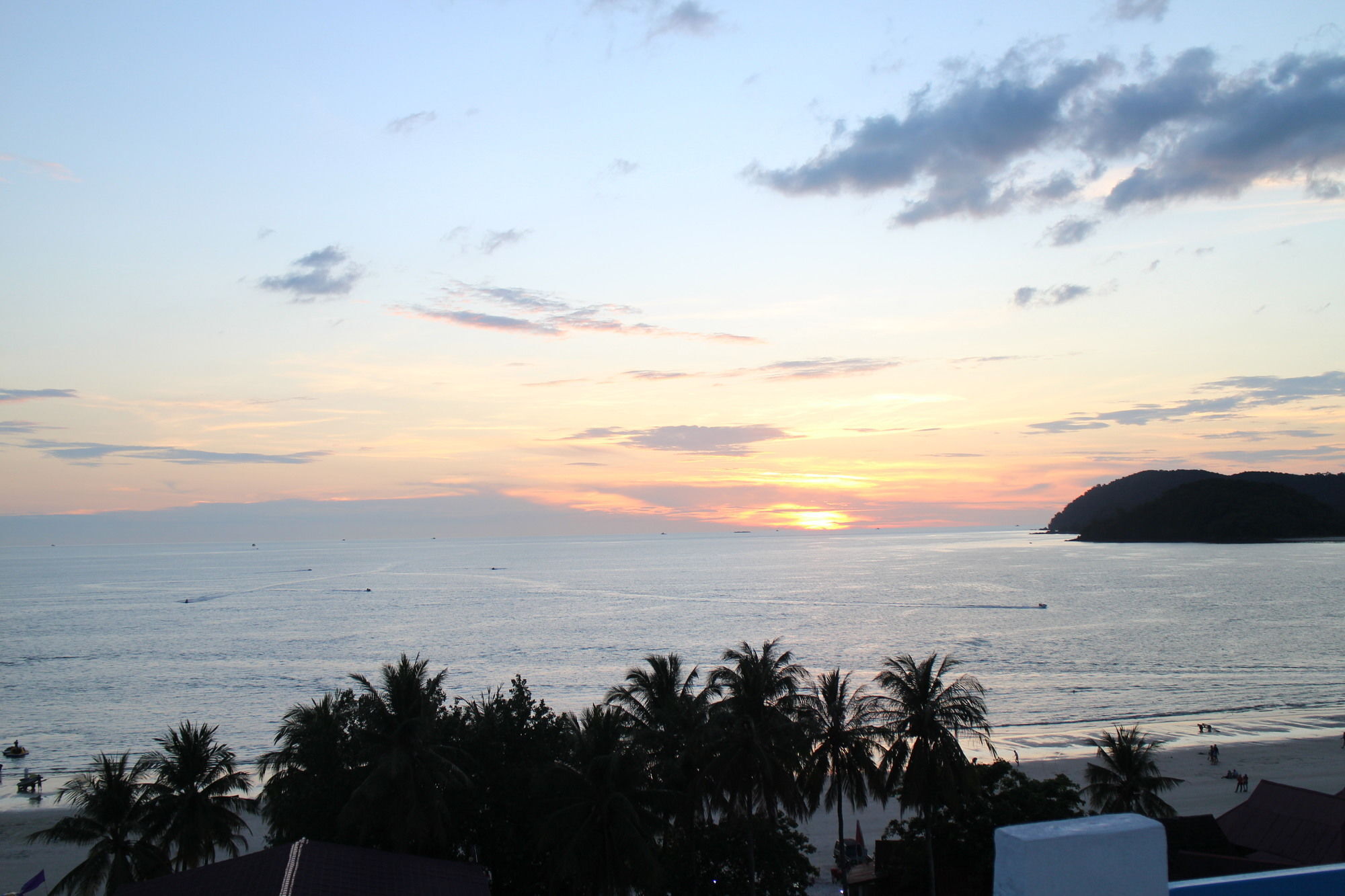 Royal Agate Beach Resort Pantai Cenang  Extérieur photo