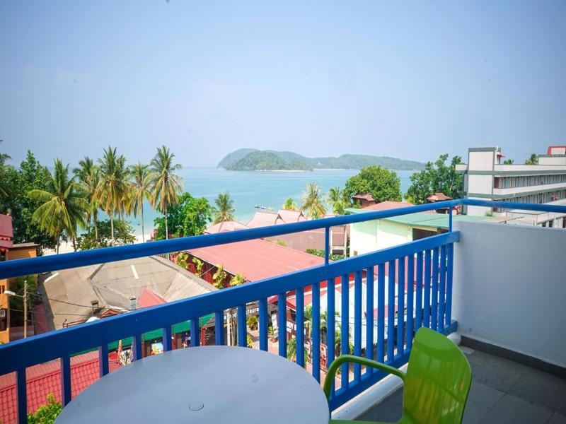 Royal Agate Beach Resort Pantai Cenang  Extérieur photo