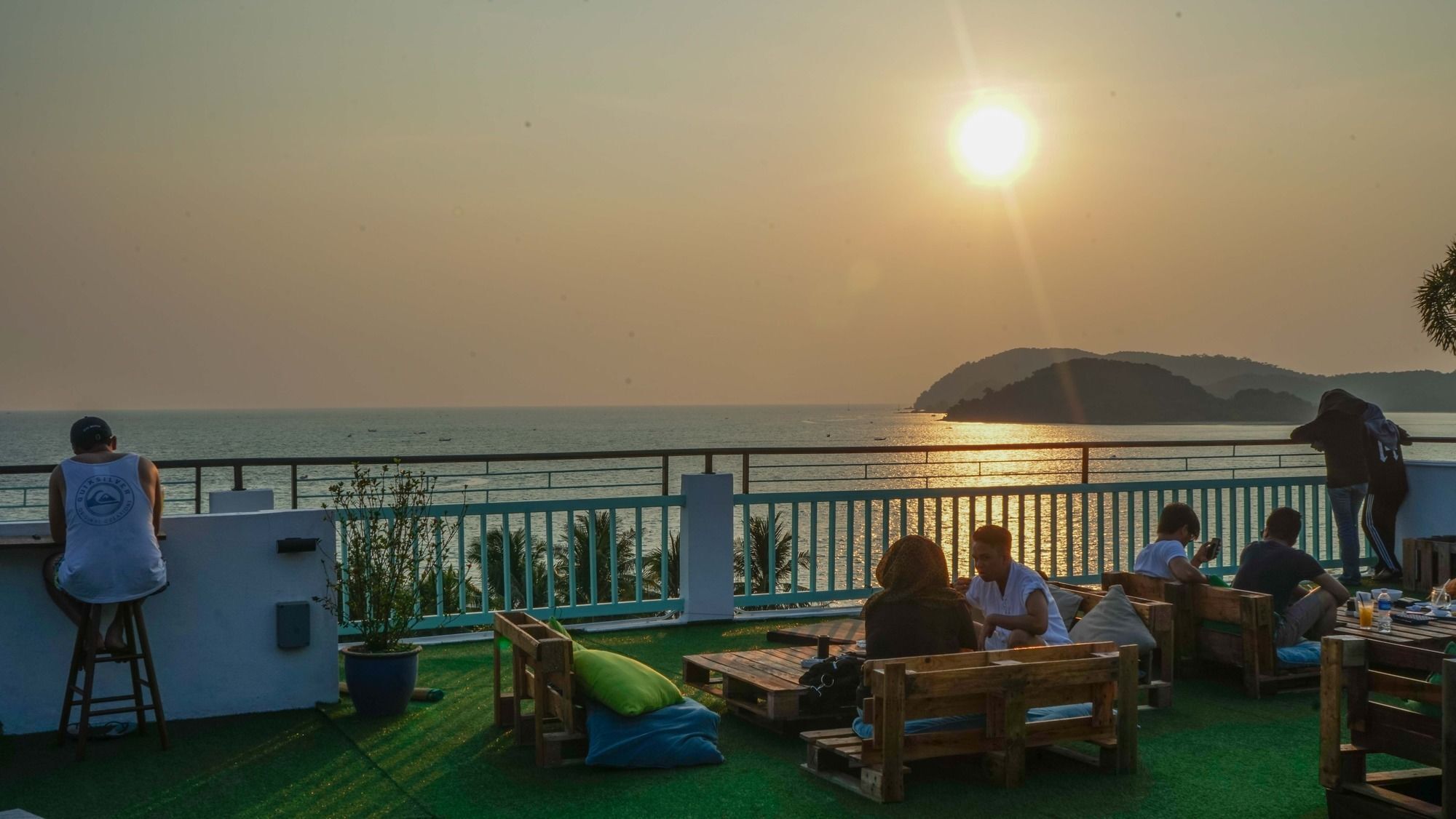 Royal Agate Beach Resort Pantai Cenang  Extérieur photo